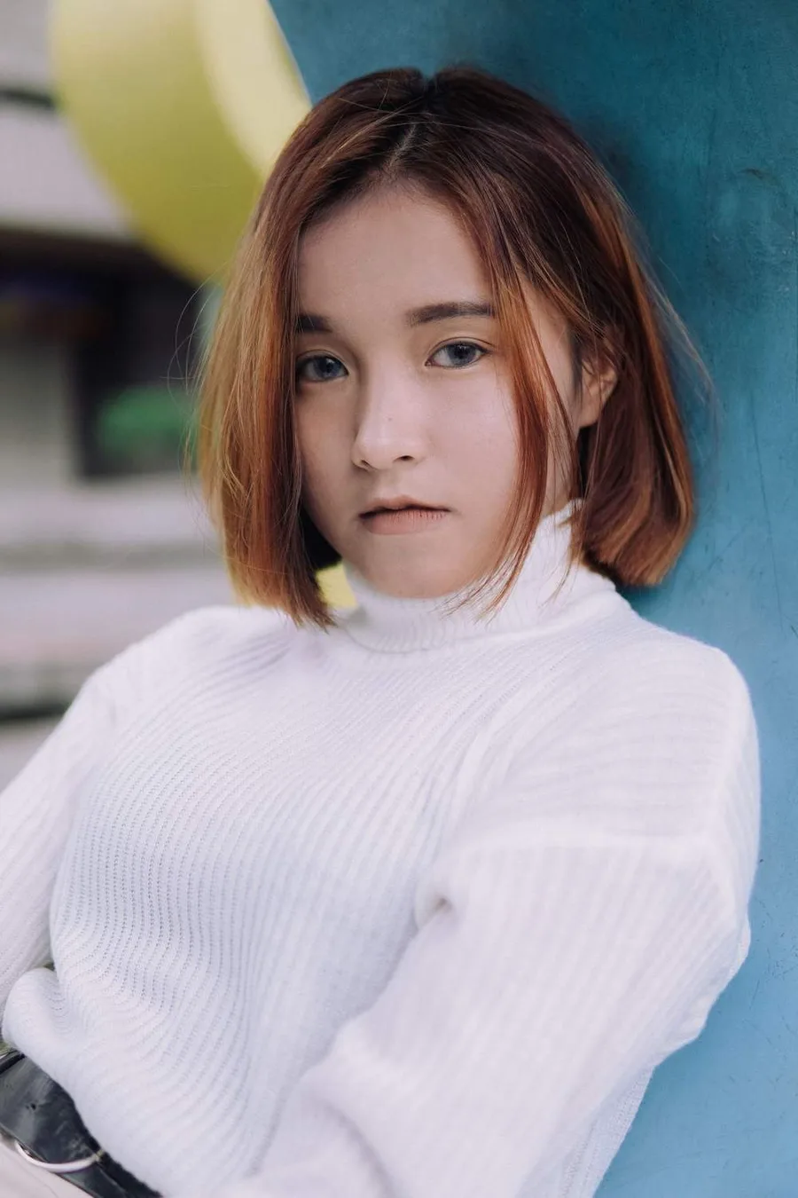 Feather-light layered bob for fine hair