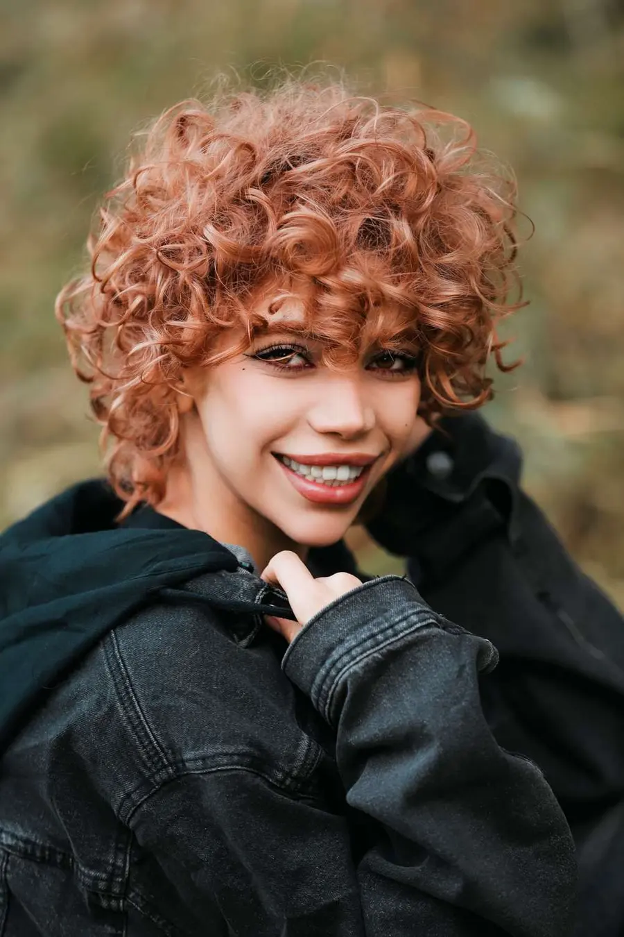 Curly layered bob with defined natural curls