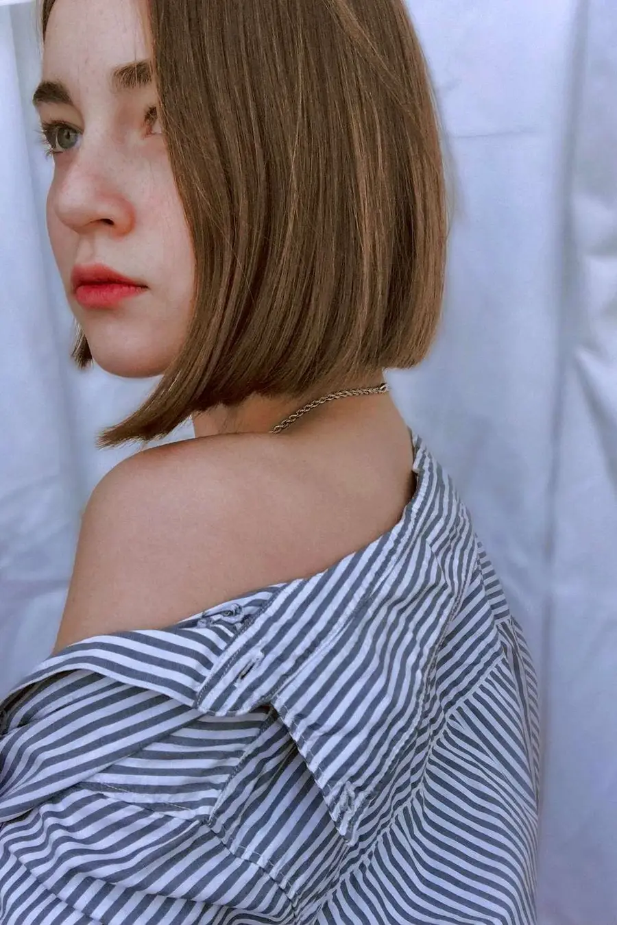 Angled layered bob, longer at the front