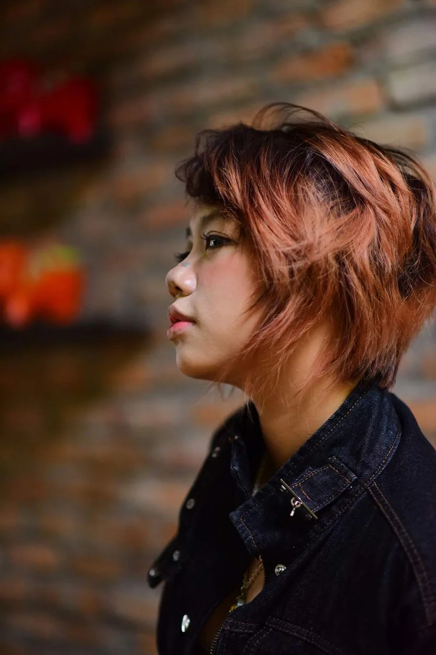Shaggy layered bob with textured ends