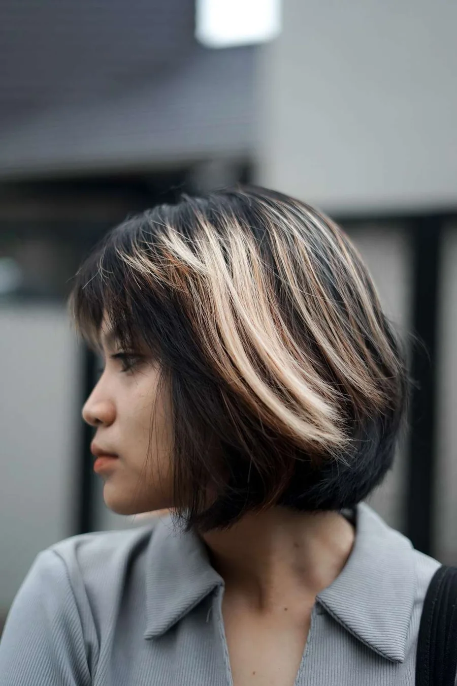 Face-framing layered bob haircut
